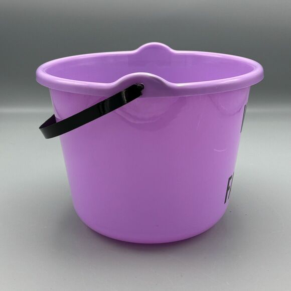 NEW Halloween Lucky Star Plastic Trick or Treat Candy Bucket  Witch and Famous - Picture 2 of 8